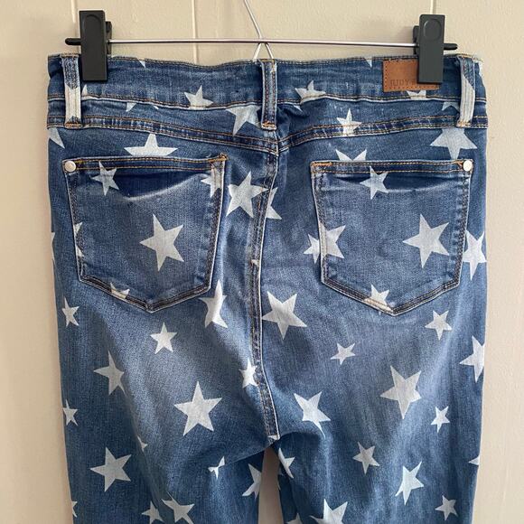 Judy Blue Women's size 9 / 29 Super Flare Star Print Jeans High‎ Rise Frayed - Picture 8 of 11